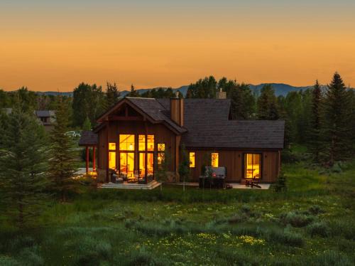 Driggs Casa | Upscale Ski Chalet - Wildlife AC Hot Tub