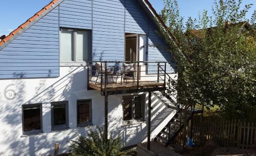 Oberdorla Apartamento | Upstairs6b