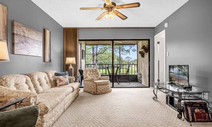 Ventura Apartamento | Upstay 2BR Golfer's Retreat w Patio Ventura Resort!