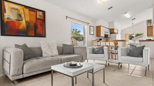 Chatham Park Casa | Upstay 3BR Family-Friendly Stylish Retreat w Patio
