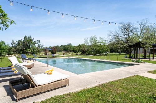 West Oak Hill Casa | Upstay - Family Farmhouse in Southwest Austin