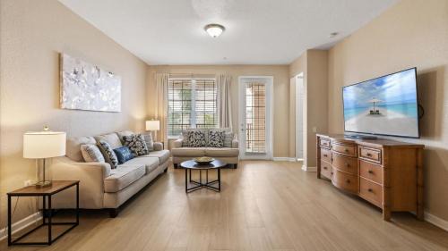Florida Central Atlantic Coast Casa | Upstay Spacious 3BR Home w Patio Vista Cay Resort