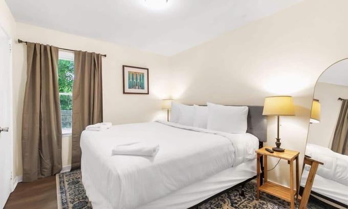 Norwood Apartamento | Uptown Apartment, Near Parks! The Bricks Unit 6