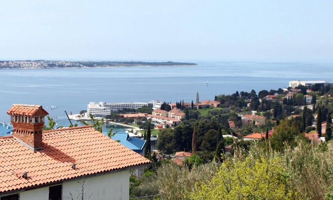 Portoroz Apartamento | Uptown Apartment w/ Balcony and Sea View ZAKI3