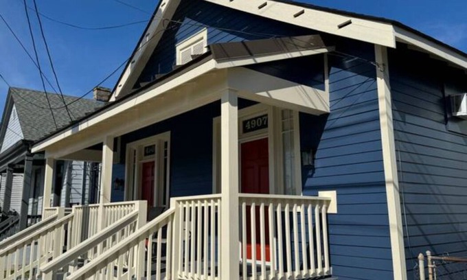 West Riverside Casa | Uptown Comfort with Yard-Pet Friendly with Fee