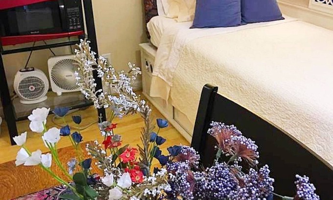 Knox - Henderson Apartamento | Uptown Dallas - Comfy Studio # 8, WiFi, estacionamiento, cerca de restaurantes y tiendas y caja fuerte