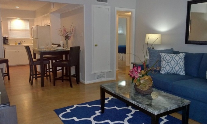 Knox - Henderson Apartamento | Uptown Dallas - Cosy 1 bd # 3, WiFi, estacionamiento, cerca de restaurantes y tiendas y caja fuerte