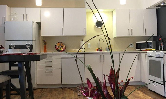 Knox - Henderson Apartamento | Uptown Dallas - Lovely 1 bd # 5, WiFi, estacionamiento, cerca de restaurantes y tiendas y caja fuerte