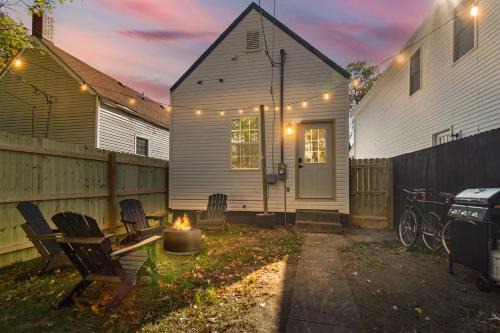Evansville Casa | Uptown Haven Walkable Home with Bikes and Firepit near Downtown