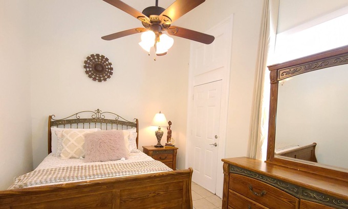 Faubourg Delassize Casa | Uptown New Orleans Home -7 mins to FQ Free Parking