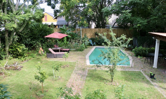 Freret Cama Y Desayuno | Uptown Oasis With Lush Garden and Pool. Amazing Location!