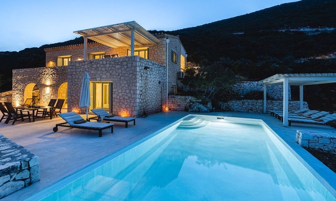 Evgiros Villa | Boutique, villa privada Helios, piscina privada, vistas infinitas al mar, playas cercanas