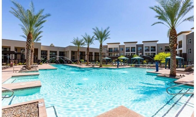 Tempe Apartamento | Urban Aztec Luxury in the Heart of Tempe w 2 King Bed by Lokal Stays