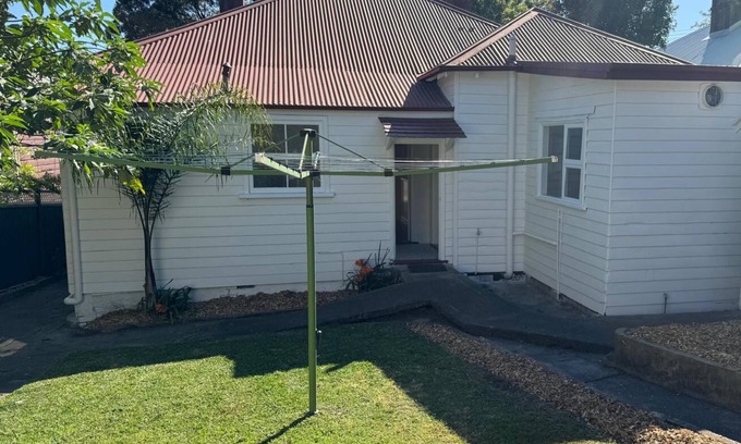 Tighes Hill Casa | Urban charm retreat in inner city Newcastle close to city & beach!
