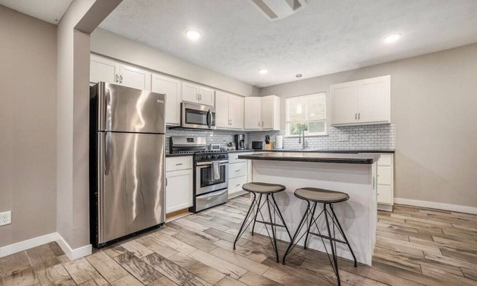 Grand Rapids Apartamento | Urban Château- Spacious and Stylish Apartment- Downtown Grand Rapids, MI