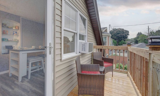 Bay View Apartamento | Urban Chic Close to Downtown and Parks - Pets Welcome