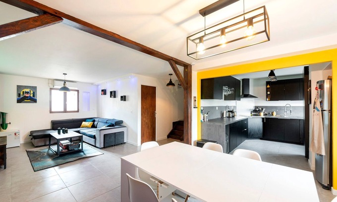 Bretigny-sur-Orge Apartamento | Urban Comics - Appt climatisé 10p proche de Paris