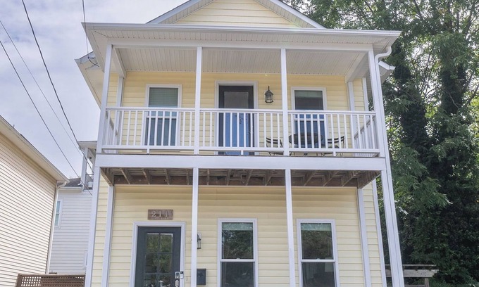 Downtown Casa | Urban Escape - Downtown Raleigh!