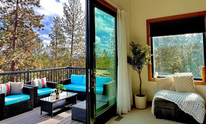 Spokane Casa | Urban Forest Modern Retreat with Hot Tub!