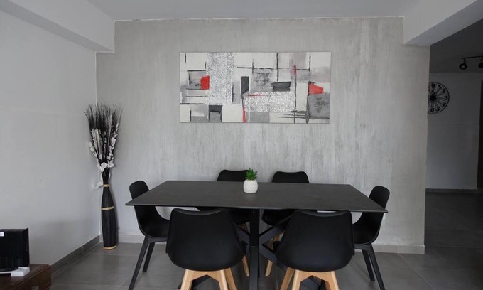 St. Andrew's Apartamento | Urban front - Walking distance from paceville and st george bay beach