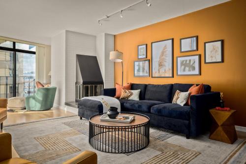 LoDo Casa | Urban Gallery Loft - King Bed - Larimer Square