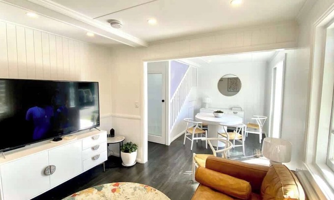 Newtown Apartamento | Urban Getaway Apartment Ipswich perfect for work