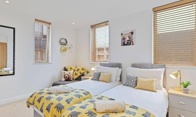 Kemptown Apartamento | Urban Heights - two Bedroom two Bathroom Loft Style Apartment - Fast Wifi