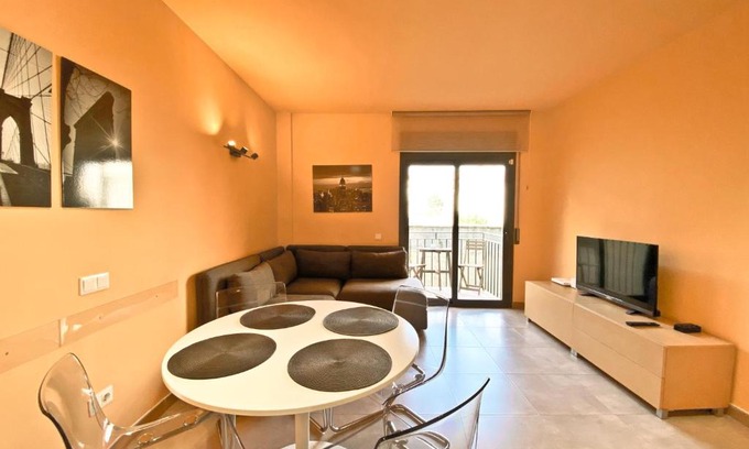 Vic - Remei Apartamento | Urban Manresa-City center apartment with balcony