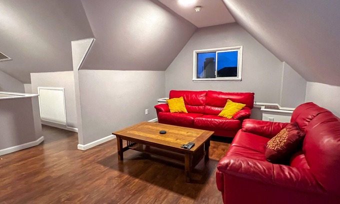 Hilltop Apartamento | Urban Mountain View Apartment