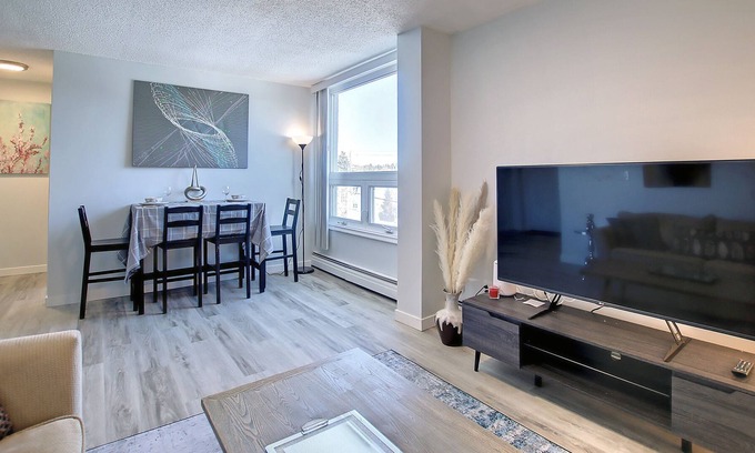 Kensington Apartamento | URBAN NEST Entire Cozy condo in trendy Kensington