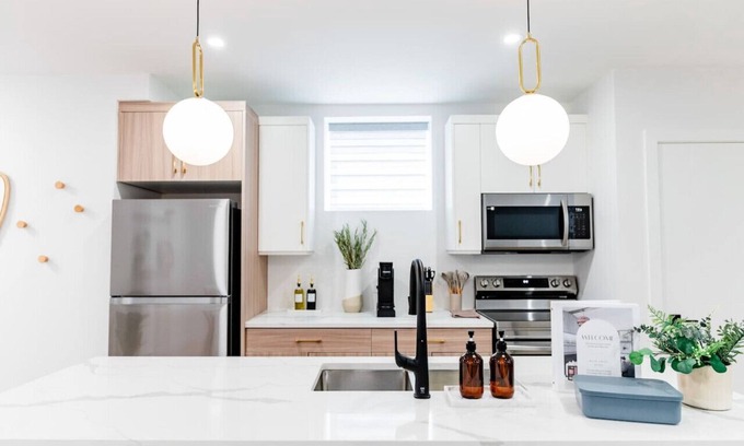 Winnipeg Apartamento | *Urban Oasis | Cozy & Central | 5 min to Downtown*