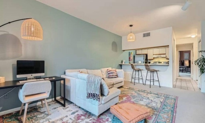 Glenwood Grove - North Iris Apartamento | Urban Oasis: Cozy Furnished 1 BDR in Boulder