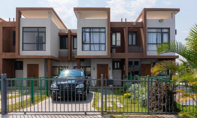 Lusaka Central Apartamento | Urban oasis in kingsland city