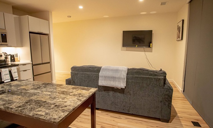 Midtown Apartamento | Urban Oasis in Overton Square