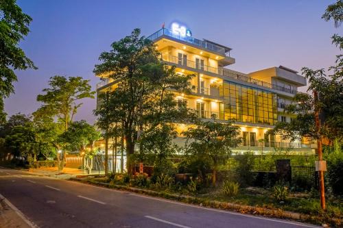 South City I Apartamento | Urban Oasis Modern 3BHK Apt in Gurgaon I Near Huda-Millennium Metro
