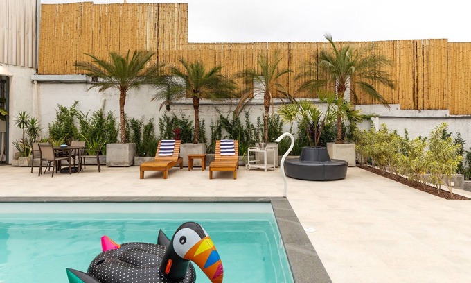 Zona Leste Casa | Urban Oasis / Studio for Photos and Events AR-756