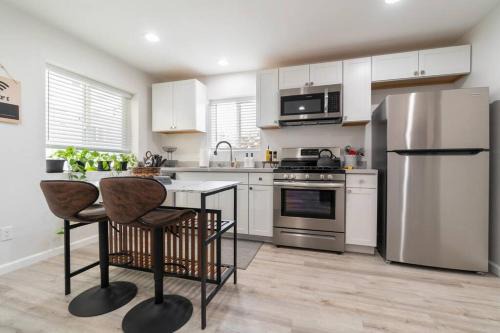 Talmadge Casa | Urban Oasis: San Diego Bungalow Escape