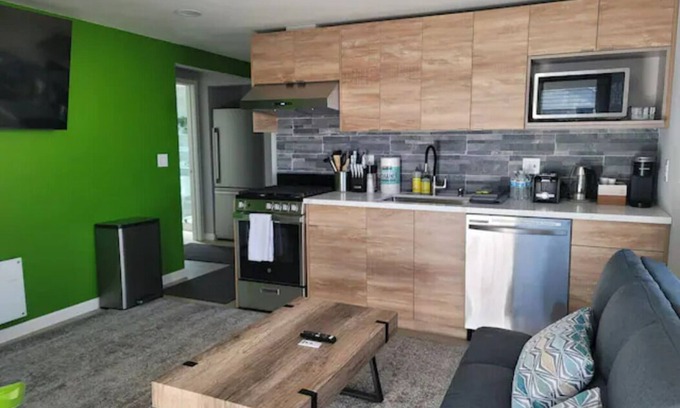 Hayward Apartamento | Urban Oasis to Love, Near SF, Free Parking Onsite