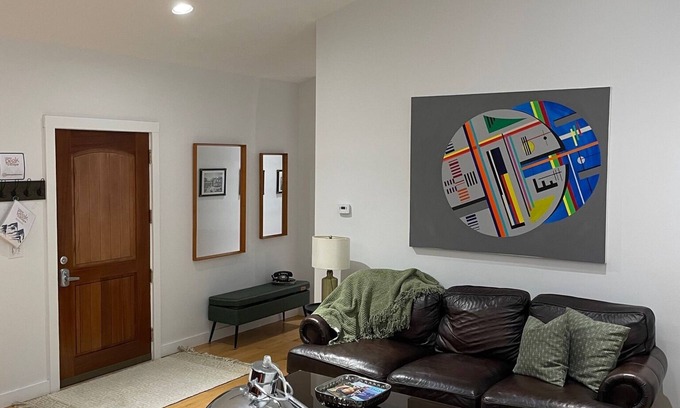 Lenox Apartamento | Urban Peak Escape, Lenox, MA