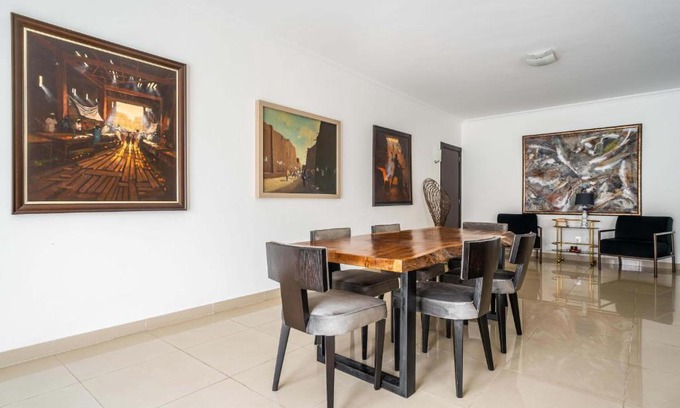 Ikoyi Apartamento | Urban Pumpkin Cordyline