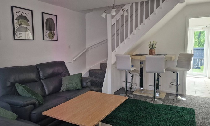 Newcastle-upon-Tyne Casa | Urban Retreat in Newcastle- Pet friendly- Garden