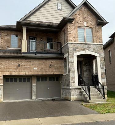 Whitby Casa | Urban Retreat 4BR