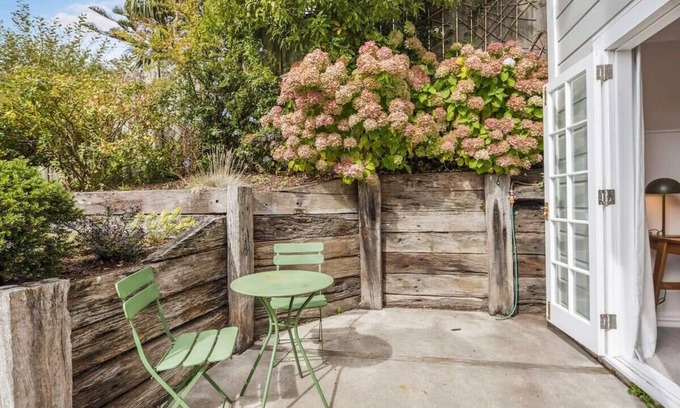 Newtown Casa | Urban Retreat Private and Quiet Home on Hanson St