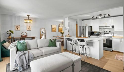 Inglewood Casa | Urban Sanctuary Balcony and Yard in Inglewood YYC