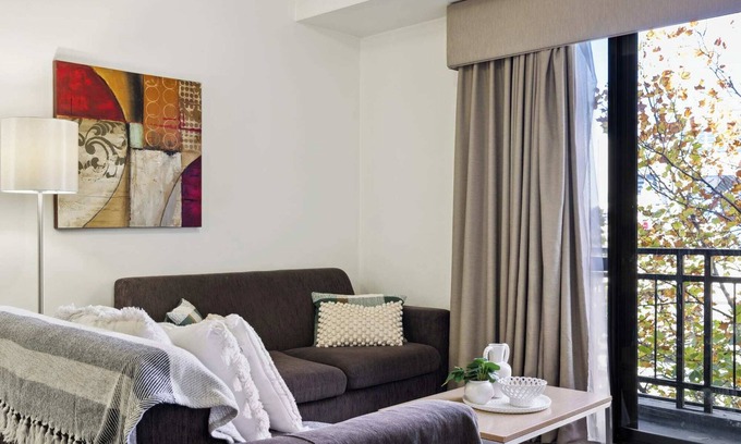 Northbridge Apartamento | Urban Serenity 2 Bedroom Apt with Stunning Views