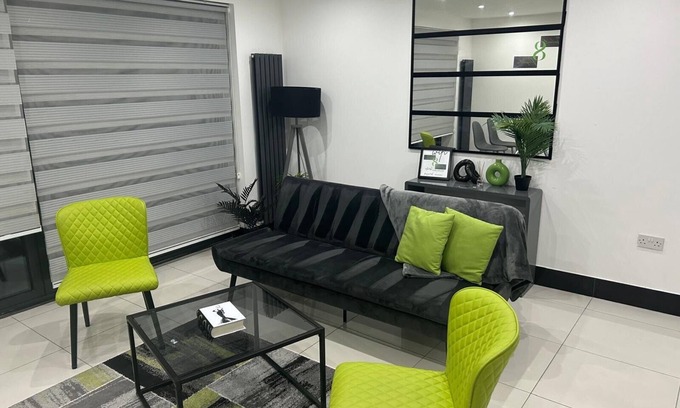 Selhurst Apartamento | Sleeps 6- Private Garden-Family Pet Friendly