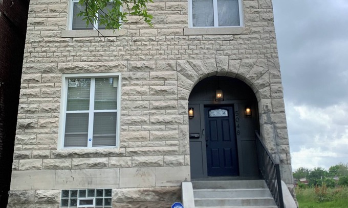 Academy - Sherman Park Casa | Urban Vivacious Family Home 8 Minutes from Downtown St. Louis!