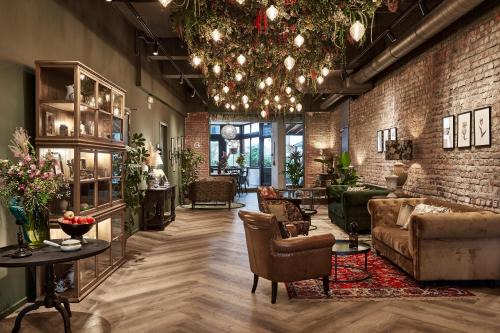 Brussels Hotel | Urban Yard Hotel