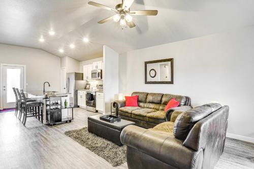 Lubbock Casa | Urbana Cabana Modern Home 8 Mi to Texas Tech!