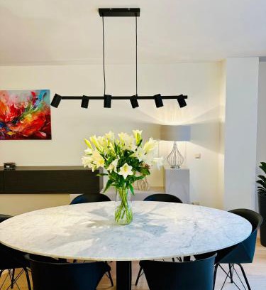 Lower Town Apartamento | Urbanstay Suites Grand Place Luxury Apartment